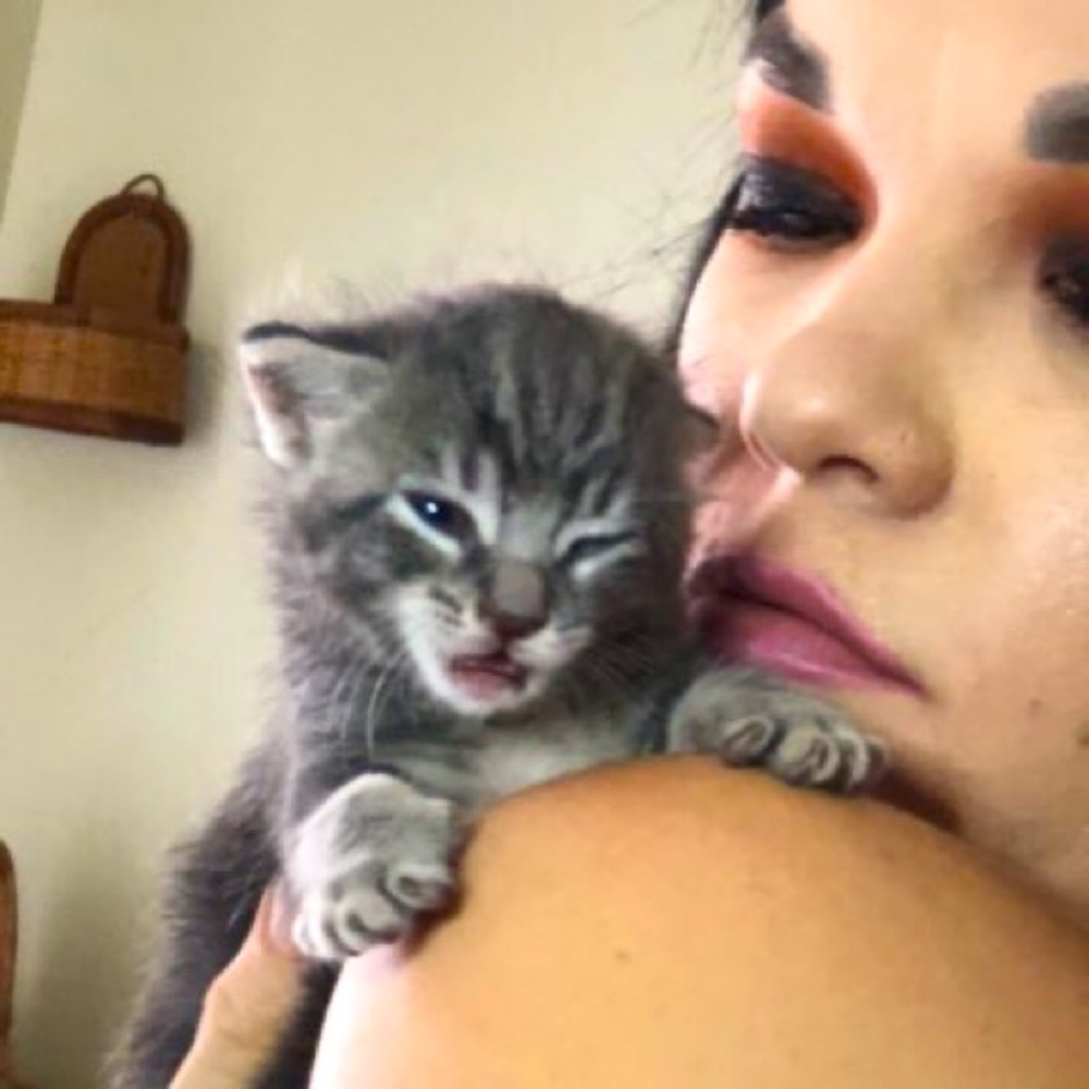 Meet your Posher, Hannah